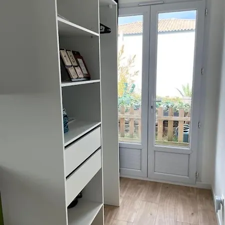 Apartament Independant Andilly-les-Marais